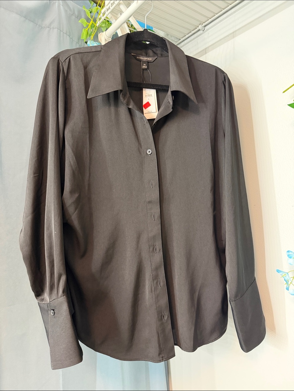 Banana Republic Black Women's Button-Down Shirt